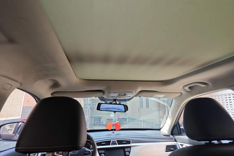 Used Geely Auto Emgrand X7 Sport 2020 1.8TD Manual Two-Wheel Drive Elite Version Headliner