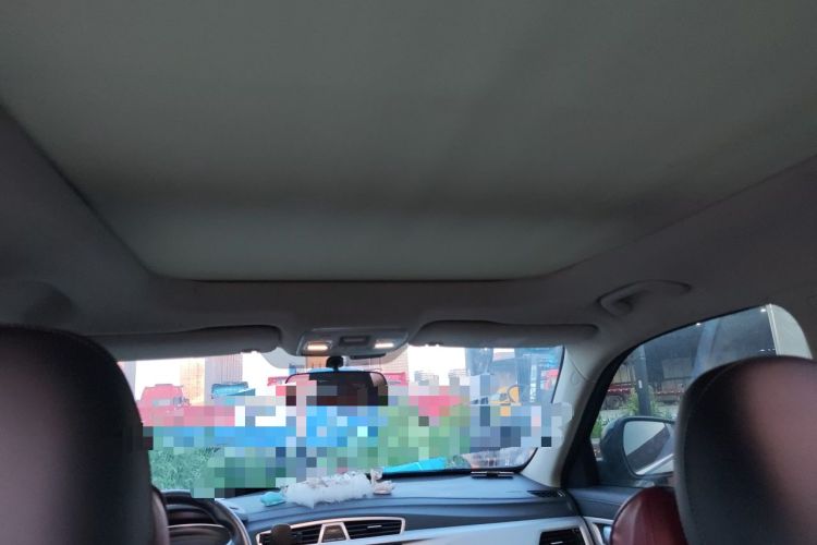 Used Geely Auto Emgrand X7 Sport 2020 1.8TD DCT Two-Wheel Drive Smart Connect 4G-Enabled Version Headliner