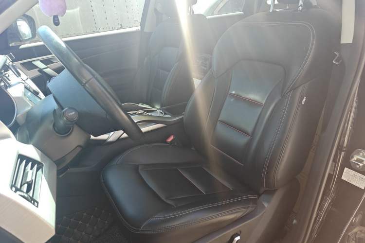 Used Geely Auto Emgrand X7 Sport 2020 1.8TD DCT Two-Wheel Drive Smart Connect 4G-Enabled Version Left Front Seat