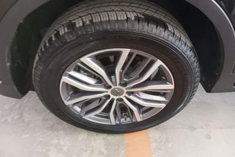 Used Geely Auto Emgrand X7 Sport 2020 1.8TD DCT Smart PRO Left Front Wheel Hub
