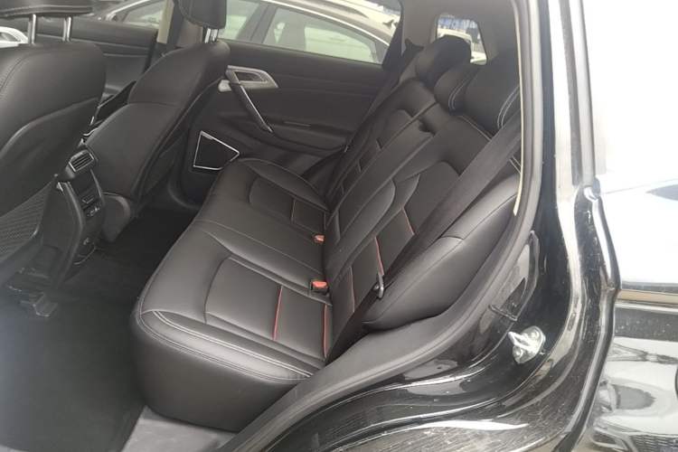 Used Geely Auto Emgrand X7 Sport 2020 1.8TD DCT Two-Wheel Drive Smart Connect 4G-Enabled Version Left Rear Seat