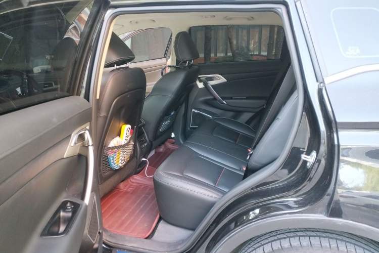 Used Geely Auto Emgrand X7 Sport 2020 1.8TD DCT Two-Wheel Drive Smart Connect 4G-Enabled Version Left Rear Seat