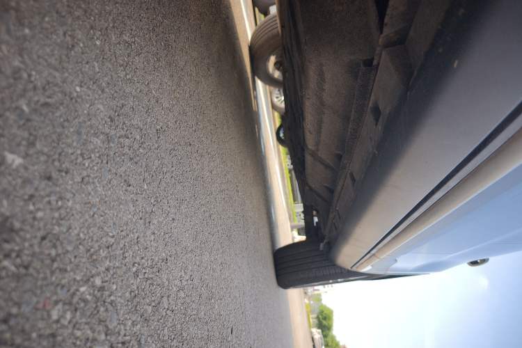 Used Geely Auto Emgrand X7 Sport 2020 1.8TD DCT Two-Wheel Drive Smart Connect 4G-Enabled Version Left Side Sill