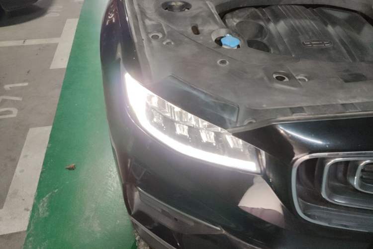 Used Geely Auto Emgrand X7 Sport 2020 1.8TD DCT ZhiZun PRO Right Front Headlight