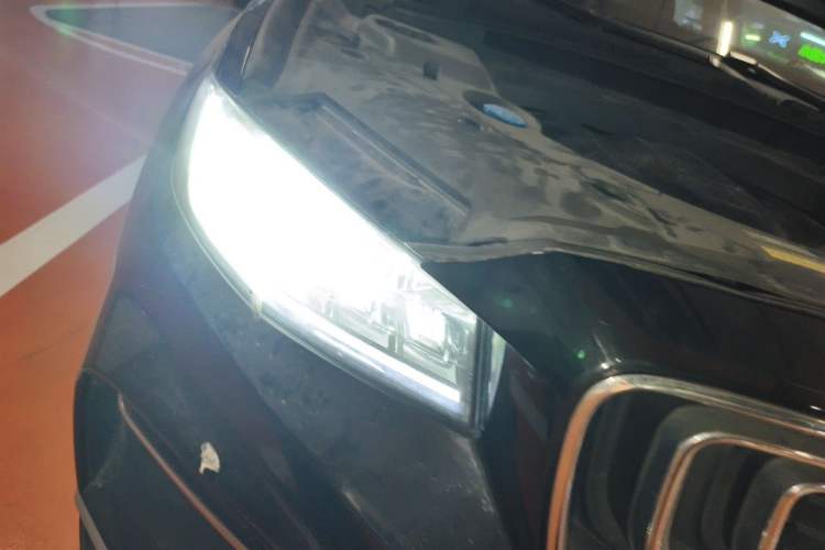 Used Geely Auto Emgrand X7 Sport 2020 1.5TD Automatic Smart Connect PRO Right Front Headlight