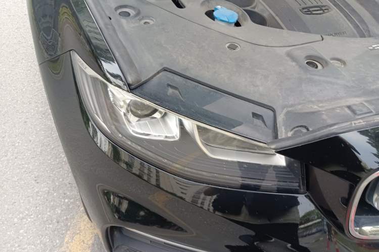 Used Geely Auto Emgrand X7 Sport 2020 1.8TD DCT Smart Connect PRO Right Front Headlight