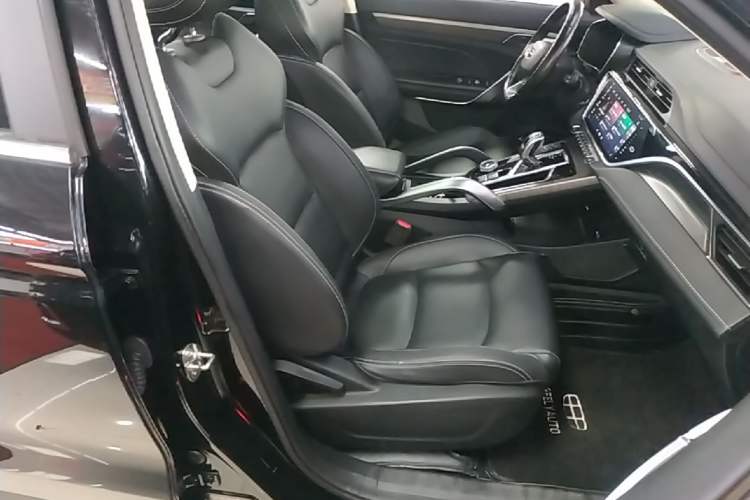 Used Geely Auto Emgrand X7 Sport 2020 1.8TD DCT ZhiZun PRO Right Front Seat