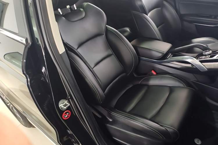 Used Geely Auto Emgrand X7 Sport 2020 1.5TD Automatic Smart Connect PRO Right Front Seat