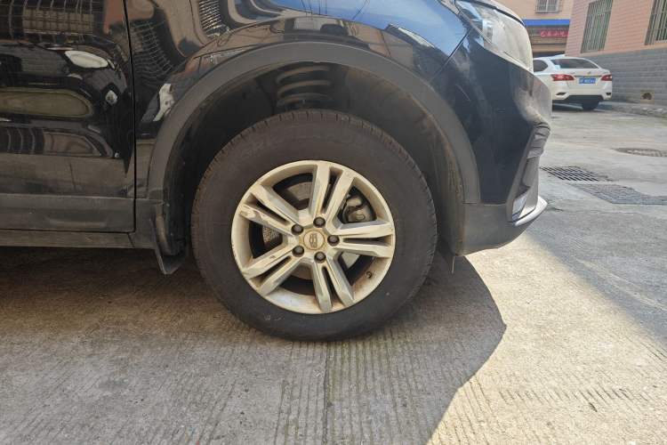 Used Geely Auto Emgrand X7 Sport 2020 1.8TD Manual Two-Wheel Drive Elite Version Right Front Wheel Hub