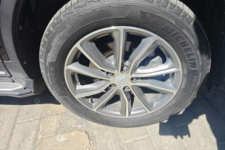 Used Geely Auto Emgrand X7 Sport 2020 1.8TD DCT Two-Wheel Drive Smart Connect 4G-Enabled Version Right Front Wheel Hub