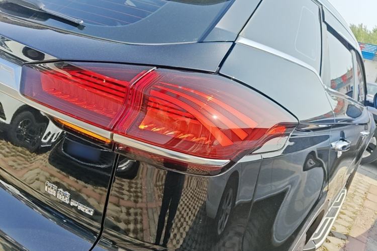 Used Geely Auto Emgrand X7 Sport 2020 1.8TD DCT ZhiZun PRO Right Rear Taillight