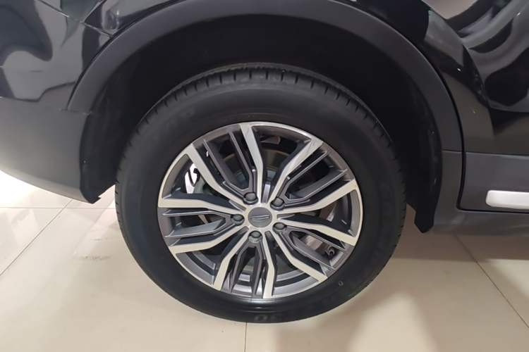 Used Geely Auto Emgrand X7 Sport 2020 1.5TD Automatic Smart Connect PRO Right Rear Wheel Hub