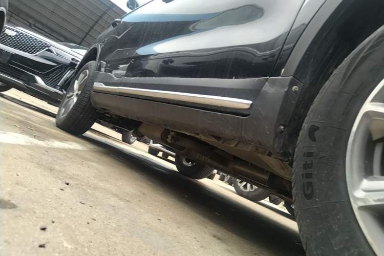 Used Geely Auto Emgrand X7 Sport 2020 1.8TD DCT Two-Wheel Drive Smart Connect 4G-Enabled Version Right Side Sill