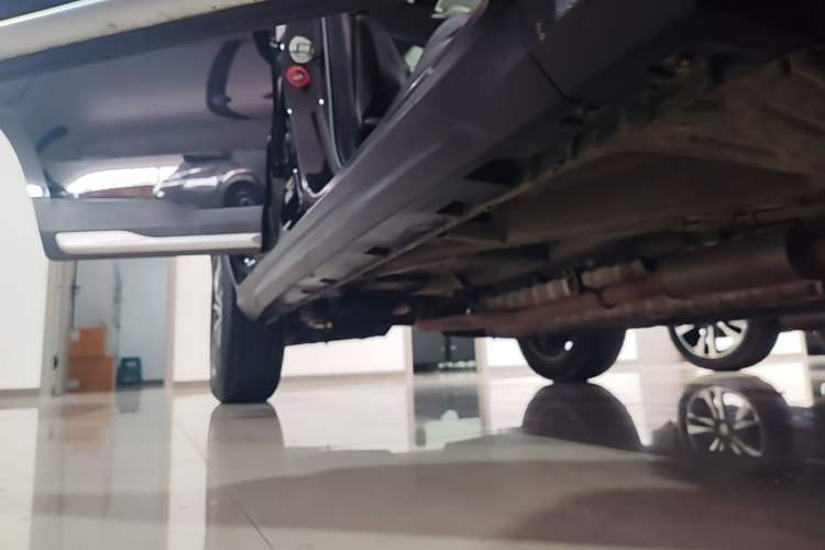 Used Geely Auto Emgrand X7 Sport 2020 1.5TD Automatic Smart Connect PRO Right Side Sill