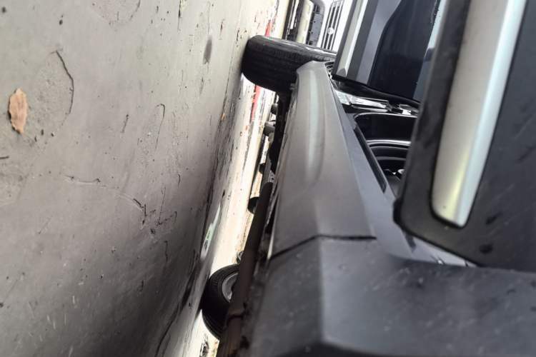 Used Geely Auto Emgrand X7 Sport 2020 1.8TD DCT Smart PRO Right Side Sill