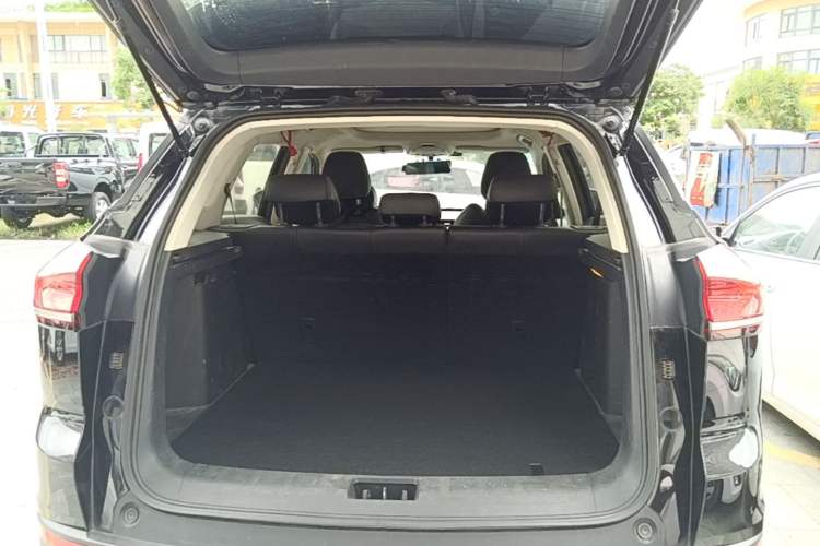 Used Geely Auto Emgrand X7 Sport 2020 1.8TD DCT Smart Connect PRO Trunk