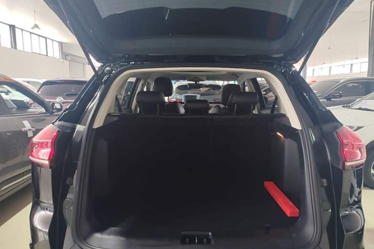 Used Geely Auto Emgrand X7 Sport 2020 1.5TD Automatic Smart Connect PRO Trunk
