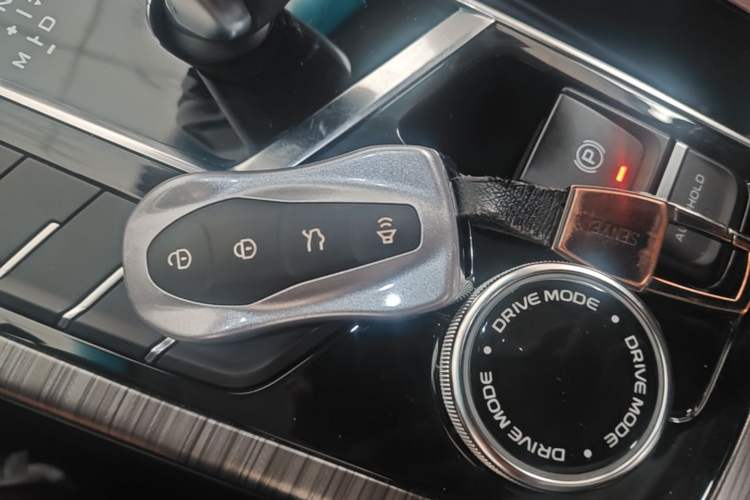 Used Geely Auto Emgrand X7 Sport 2020 1.8TD DCT Smart Connect PRO Vehicle Key