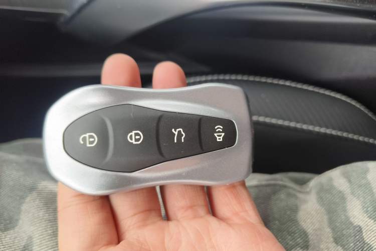 Used Geely Auto Emgrand X7 Sport 2020 1.8TD DCT Smart Connect PRO Vehicle Key