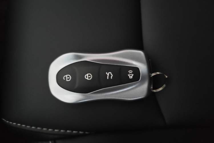 Used Geely Auto Emgrand X7 Sport 2020 1.8TD DCT Smart PRO Vehicle Key