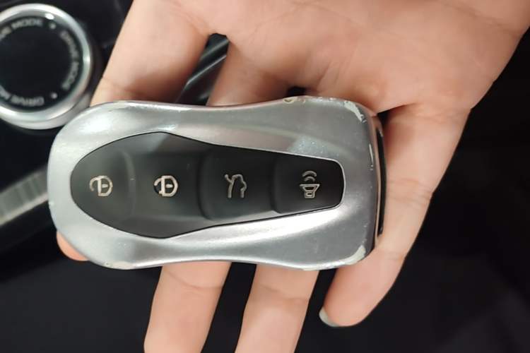 Used Geely Auto Emgrand X7 Sport 2020 1.5TD Automatic Smart Connect PRO Vehicle Key