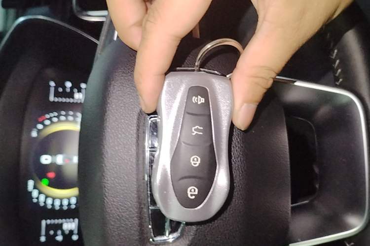 Used Geely Auto Emgrand X7 Sport 2020 1.8TD DCT Smart PRO Vehicle Key