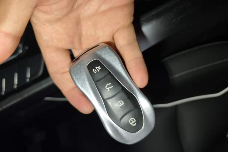 Used Geely Auto Emgrand X7 Sport 2020 1.5TD Automatic Smart Connect PRO Vehicle Key