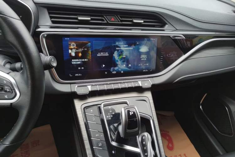 Used Geely Auto Emgrand X7 Sport 2020 1.8TD DCT Smart PRO Audio And AC Panel