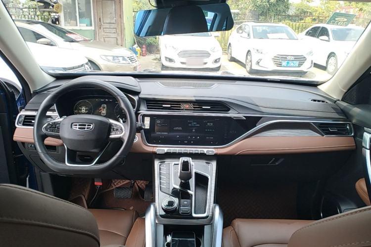 Used Geely Auto Emgrand X7 Sport 2020 1.8TD DCT Zhi Ling PRO Center Console