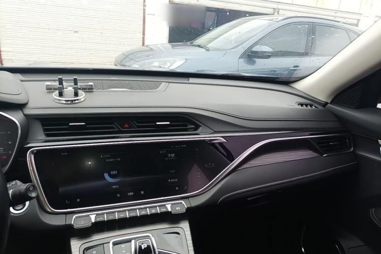 Used Geely Auto Emgrand X7 Sport 2020 1.5TD Automatic Smart Connect PRO Center Console