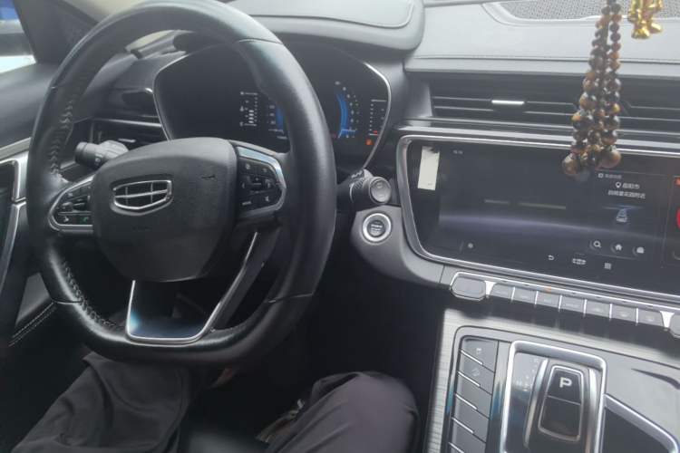Used Geely Auto Emgrand X7 Sport 2020 1.8TD DCT Smart Connect PRO Center Console