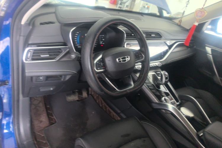 Used Geely Auto Emgrand X7 Sport 2020 1.5TD Automatic Smart Connect PRO Center Console