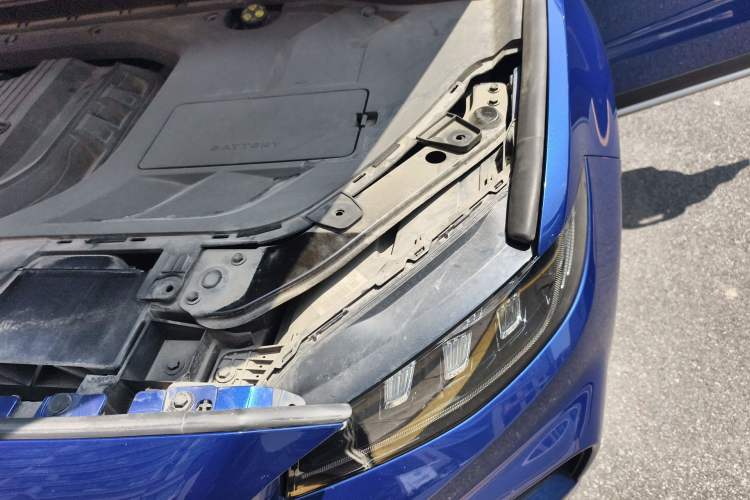 Used Geely Auto Emgrand X7 Sport 2020 1.5TD Automatic Smart Connect PRO Engine Bay Left