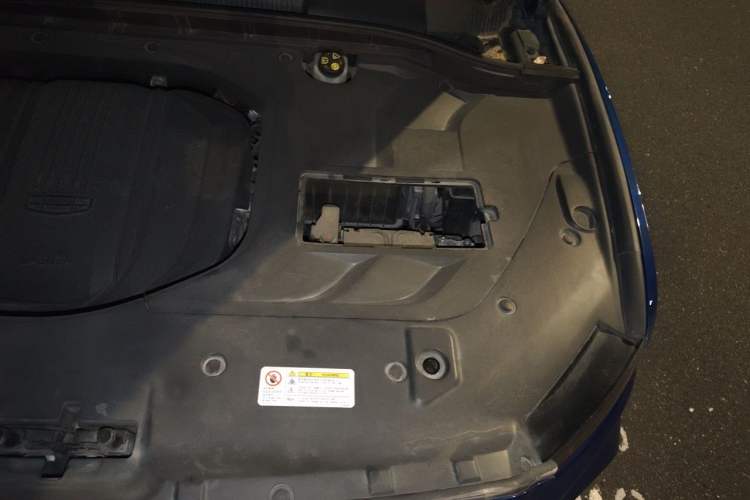 Used Geely Auto Emgrand X7 Sport 2020 1.8TD DCT ZhiZun PRO Engine Bay Left