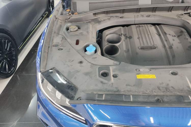 Used Geely Auto Emgrand X7 Sport 2020 1.8TD DCT Smart PRO Engine Bay Right