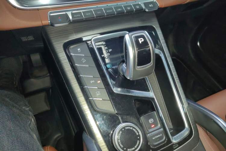 Used Geely Auto Emgrand X7 Sport 2020 1.8TD DCT Zhi Ling PRO Gear Lever
