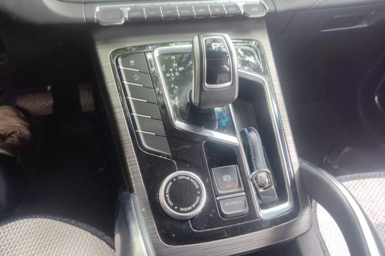Used Geely Auto Emgrand X7 Sport 2020 1.5TD Automatic Smart Connect PRO Gear Lever