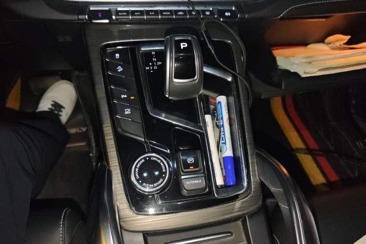 Used Geely Auto Emgrand X7 Sport 2020 1.8TD DCT ZhiZun PRO Gear Lever