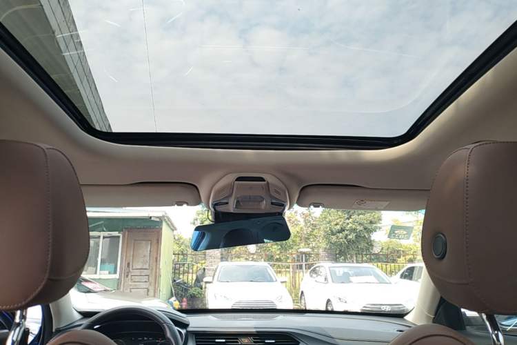 Used Geely Auto Emgrand X7 Sport 2020 1.8TD DCT Zhi Ling PRO Headliner