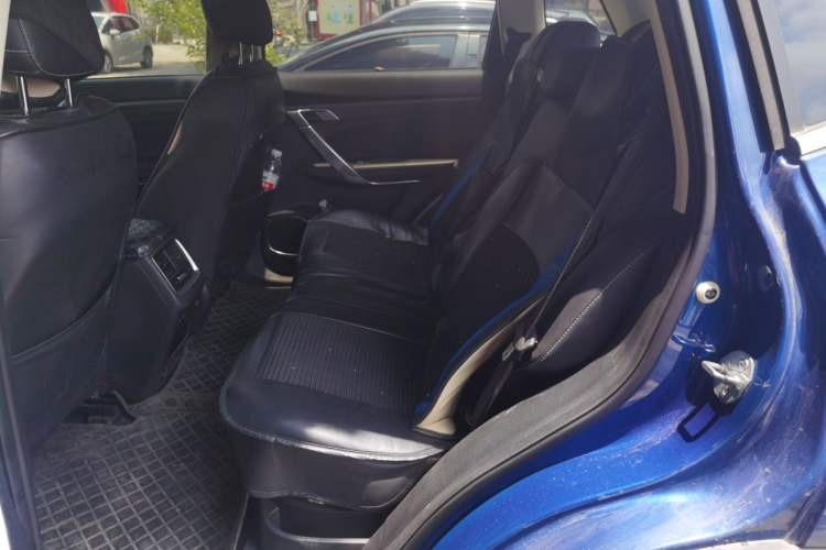 Used Geely Auto Emgrand X7 Sport 2020 1.5TD Automatic Smart Connect PRO Interior 4