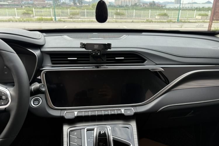 Used Geely Auto Emgrand X7 Sport 2020 1.5TD Automatic Smart Connect PRO Interior 6