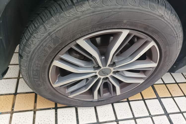 Used Geely Auto Emgrand X7 Sport 2020 1.5TD Automatic Smart Connect PRO Left Front Wheel Hub