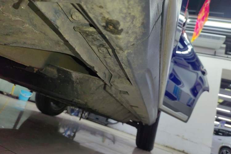 Used Geely Auto Emgrand X7 Sport 2020 1.8TD DCT Zhi Ling PRO Left Side Sill