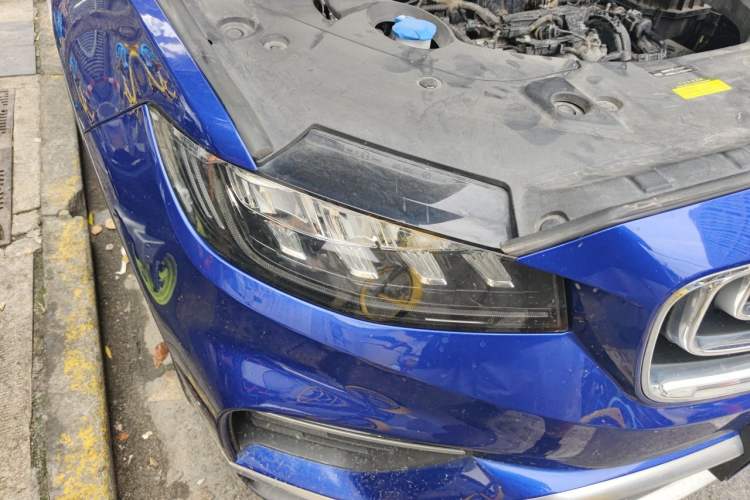 Used Geely Auto Emgrand X7 Sport 2020 1.5TD Automatic Smart Connect PRO Right Front Headlight