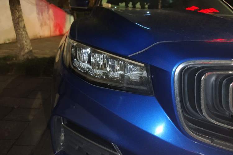Used Geely Auto Emgrand X7 Sport 2020 1.8TD DCT ZhiZun PRO Right Front Headlight