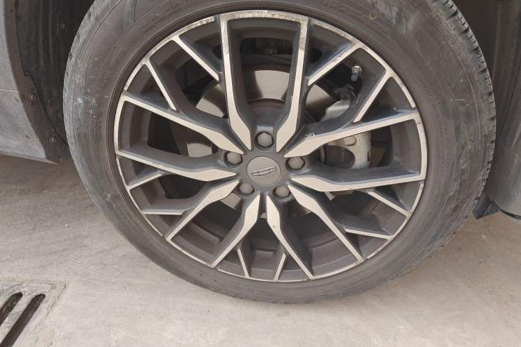 Used Geely Auto Emgrand X7 Sport 2020 1.8TD DCT Zhi Ling PRO Right Front Wheel Hub