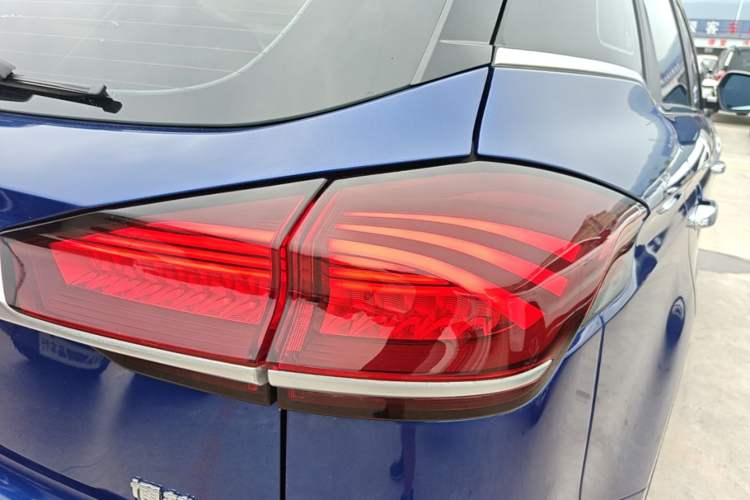 Used Geely Auto Emgrand X7 Sport 2020 1.8TD DCT Zhi Ling PRO Right Rear Taillight