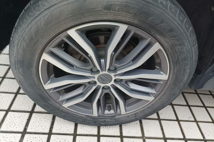 Used Geely Auto Emgrand X7 Sport 2020 1.5TD Automatic Smart Connect PRO Right Rear Wheel Hub