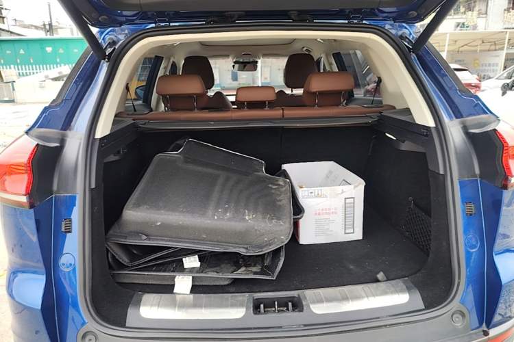 Used Geely Auto Emgrand X7 Sport 2020 1.8TD DCT Zhi Ling PRO Trunk