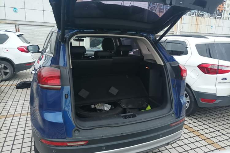 Used Geely Auto Emgrand X7 Sport 2020 1.5TD Automatic Smart Connect PRO Trunk